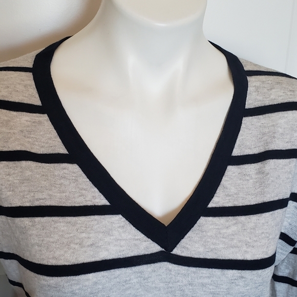 FATE Gray Navy Stripe V-neck Cotton Lightweight Sweater M - Picture 2 of 8